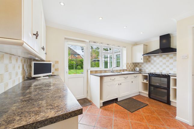 30 The Rise, Horsham photo 3