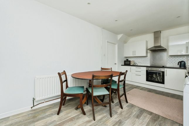 6, Hungerford Gardens, Bristol photo 4