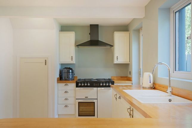 14, Belmont Drive, Sheffield photo 4