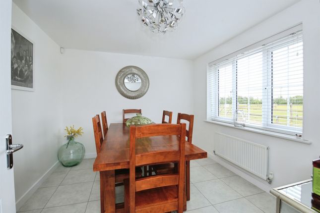12, Bedstone Way, Peterborough photo 4