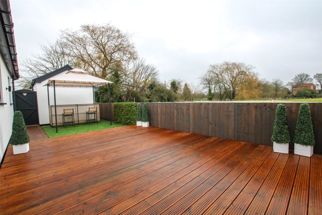 Low Church Road, Middle Rasen LN8, 3 bedroom bungalow for sale ...