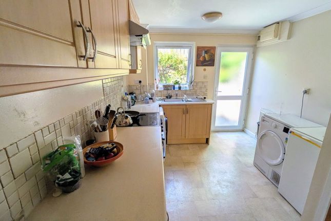 3, Trethornes Court, Penzance photo 4