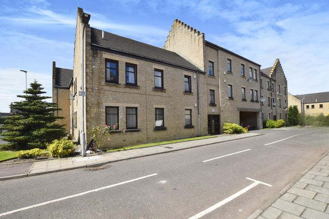 Thumbnail Flat for sale in Weirs Gate, Strathaven, Lanarkshire