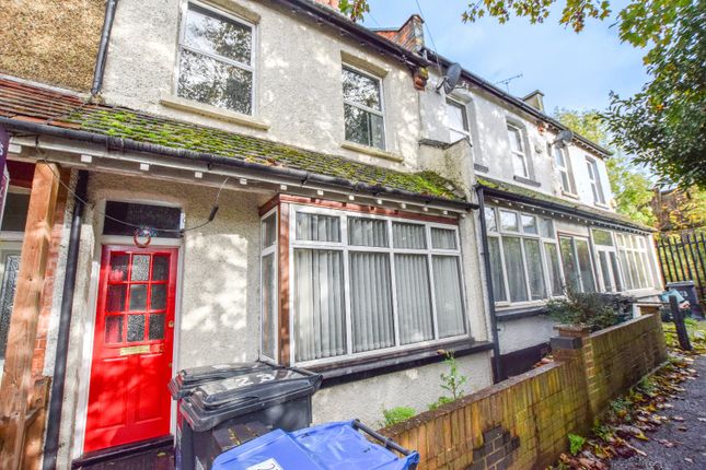 Thumbnail Terraced house for sale in Stoats Nest Road, Coulsdon