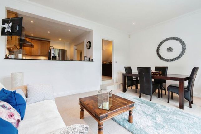 18, Glenside Close, Kenley photo 4