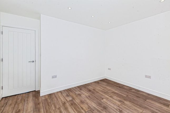 41 Bracken Bank, Ascot, Ascot photo 4