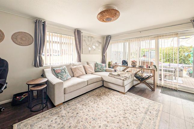 486, Aureole Walk, Newmarket photo 2