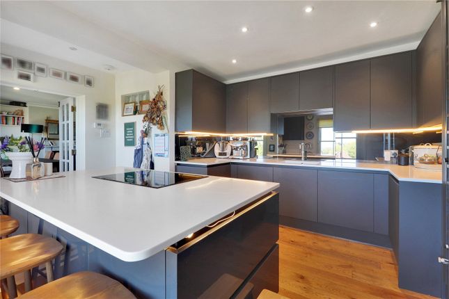The Second Floor Flat, 73, Mount Ephraim, Kent photo 4