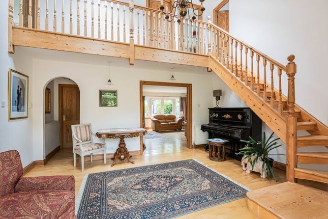 Applewood, Maddox Lane, Leatherhead photo 4