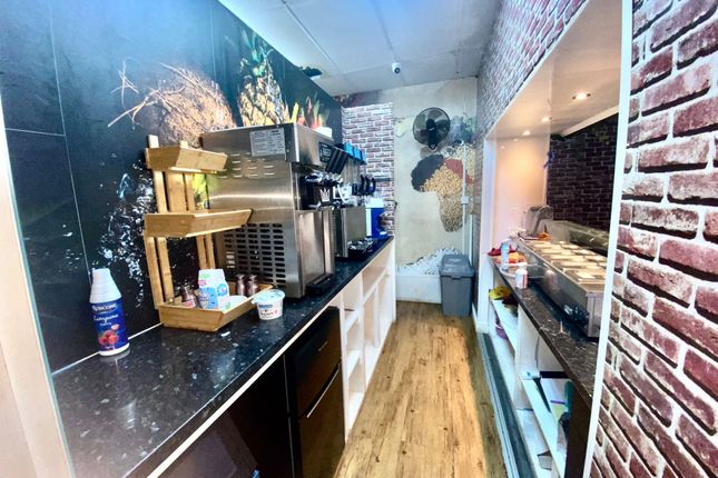 229 Sheerijis,, Kenton Road, Harrow photo 3