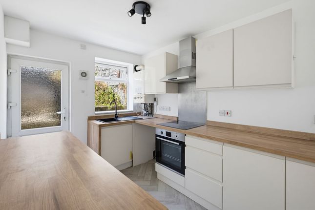 87 Pentregethin Road, Swansea photo 3