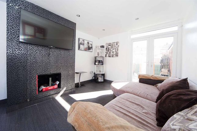 8, Harvey Walk, Hartlepool photo 2