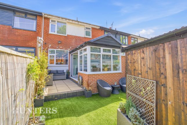 5, Whitland Drive, Oldham photo 2