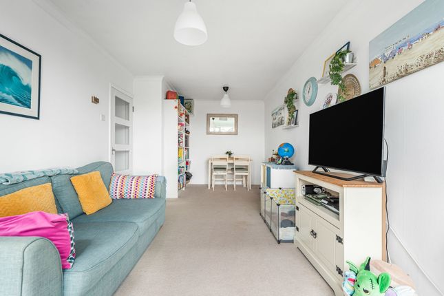 44 Tasman Court,, Staines Road West, Surrey photo 3