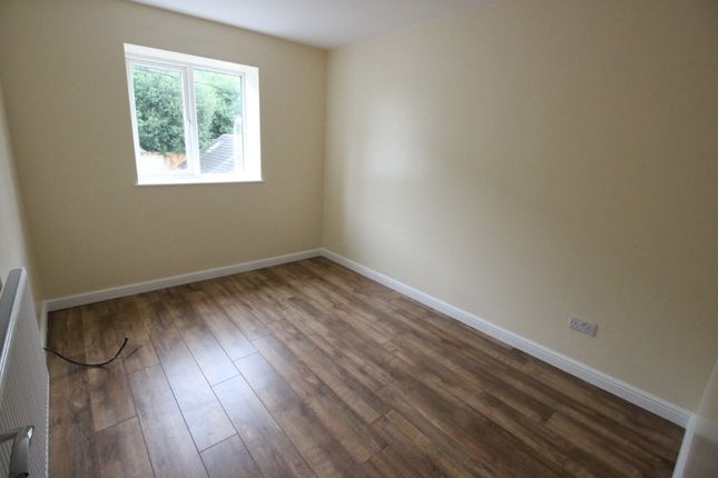 Flat 4, 14, Jenkins Street, Pontypridd photo 3