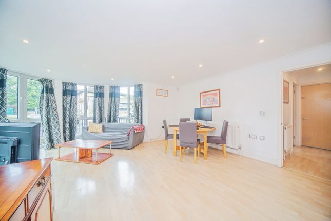 51, Southampton photo 2