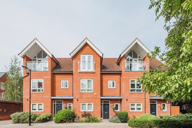 Thumbnail Town house for sale in Southby Close, Cholsey, Wallingford