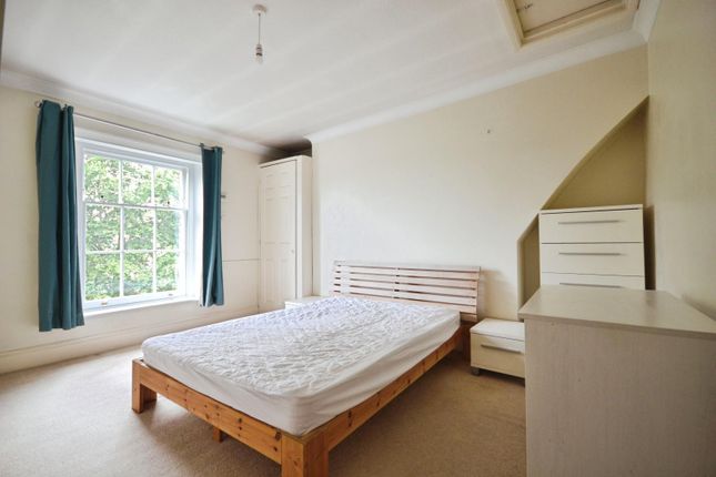 9 Heritage Court, Castle Hill, Reading photo 5
