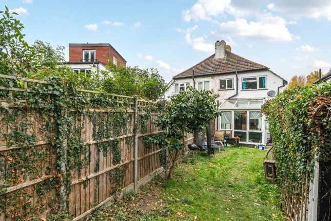 4, Glebe House Drive, Hayes photo 2