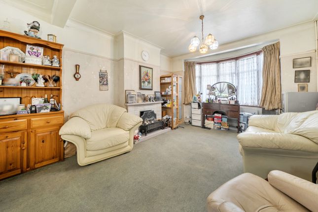 105, Clitherow Avenue, London photo 2