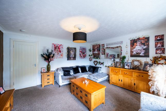 29, Warrix Avenue, Irvine photo 3