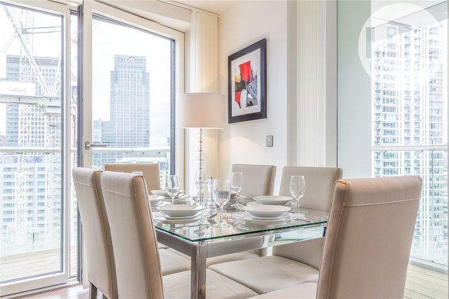 Flat for sale in Talisman Tower, 6 Lincoln Plaza, Canary Wharf, London