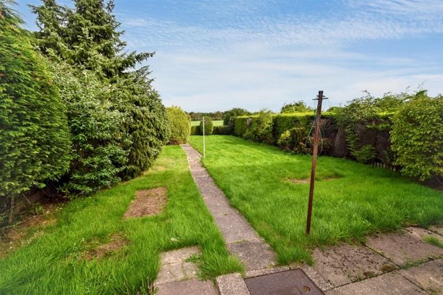 11, Bradley Lakes, RUGELEY photo 2