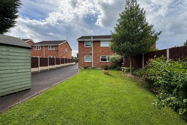 10, Silver Close, Biddulph photo 2