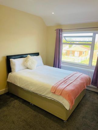Room 4 116, Springwell Road, Hounslow photo 2