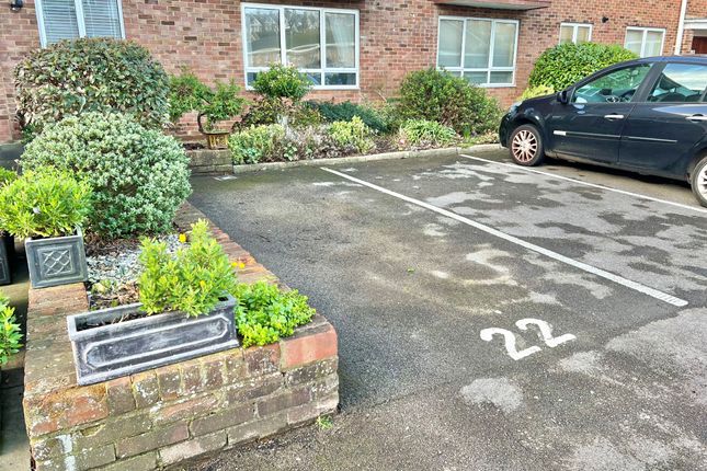 Thumbnail Parking/garage to rent in Parking Space, Carn Court, North Drive, Brighton
