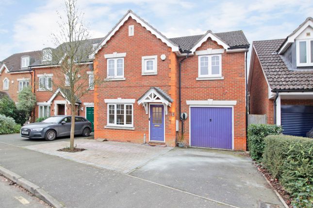 Thumbnail Detached house to rent in Woolbrook Road, Crayford, Dartford