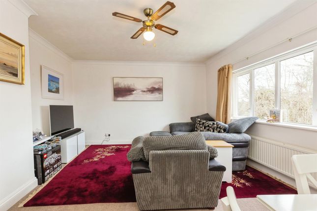 Flat for sale in Middle Road, Aylesbury