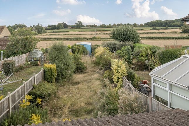 2, Jubilee Gardens, South Petherton photo 2