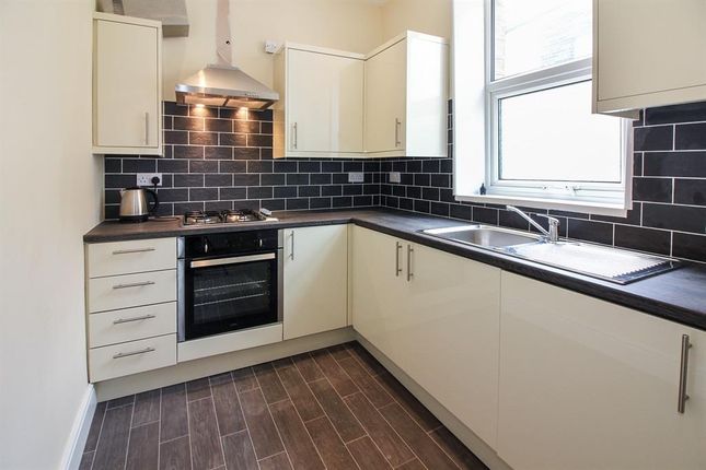 Thumbnail Property to rent in Warley Grove, Halifax