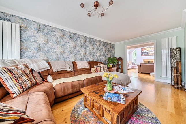 10, Conifer Drive, Reading photo 4