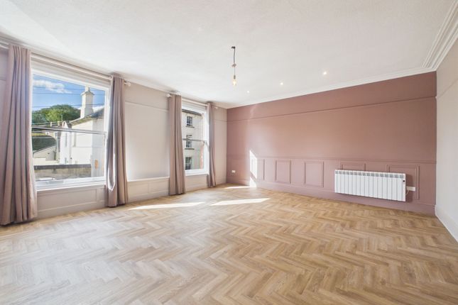21a St. John Street, Matlock photo 2