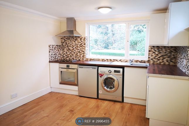 A Sunray Estate, Sandhurst photo 2