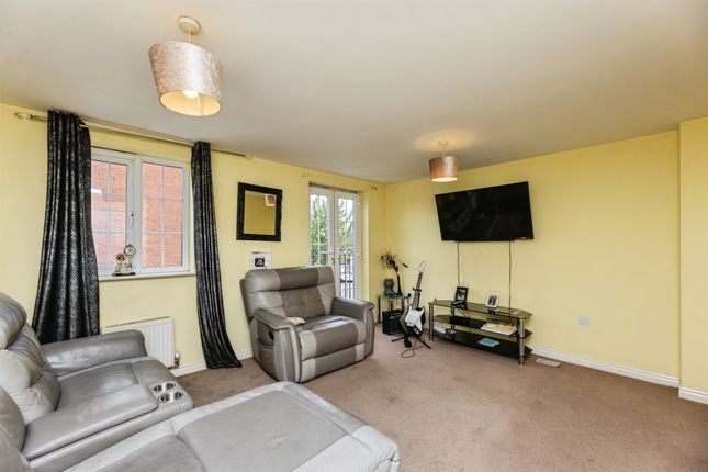 21, Murray Avenue, Leeds photo 4