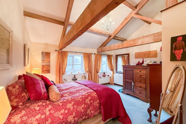 3-bed house on 19, Moor Lane, Holmfirth, £375,000