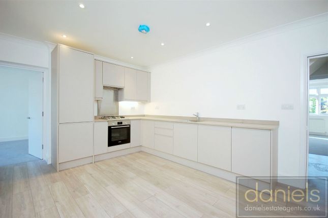 Ground Floor Flat, 9, Hayland Close, Kingsbury photo 4