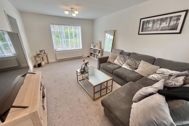 31, Knutsford Road, Alderley Edge photo 2