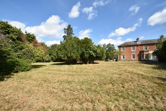Hill House,, Framewood Road, Buckinghamshire photo 2