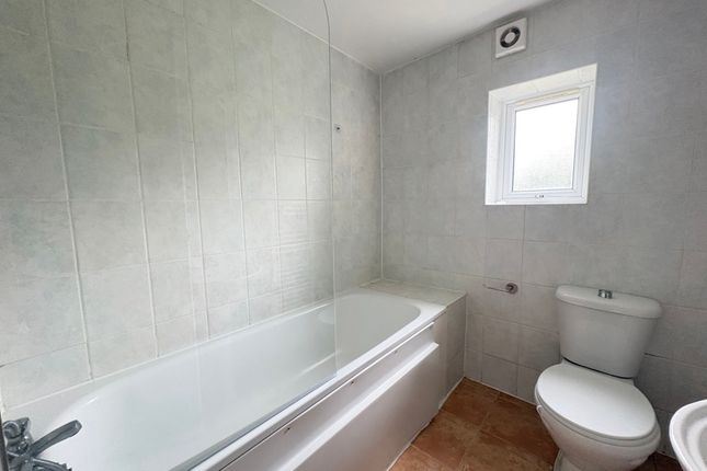Flat 2 31, Howard Road, London photo 4