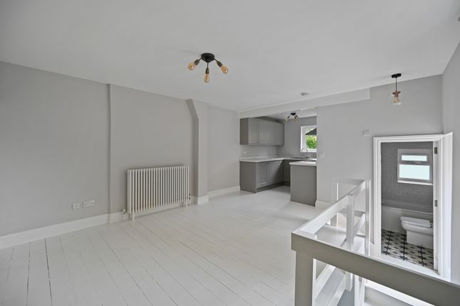 45, Sisters Avenue, Battersea, London, SW11 photo 4
