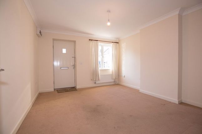 8, Dixy Close, St. Neots photo 3