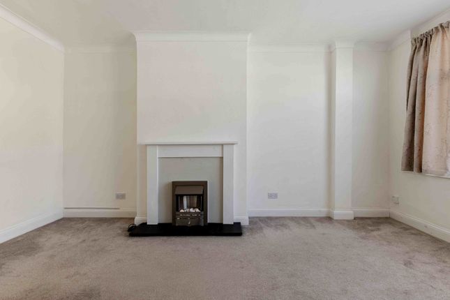 8, Garden Road, Penge photo 3