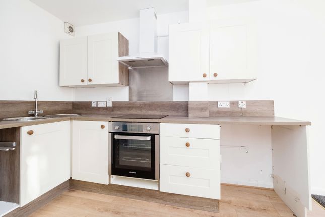 22, Oldchurch Road, Oldchurch Road photo 4
