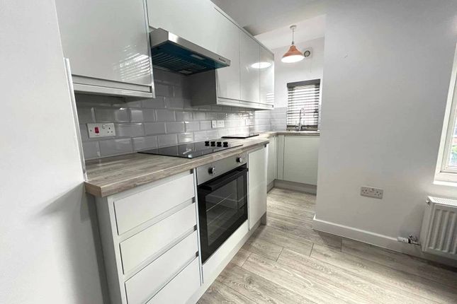 Flat 5, 20, Kelso Road, Leeds photo 5