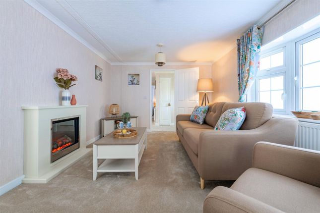 Shortheath Road, Swadlincote photo 2