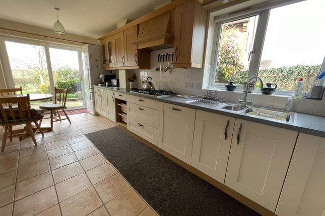 6 Pool Meadow, Much Dewchurch, Hereford photo 3
